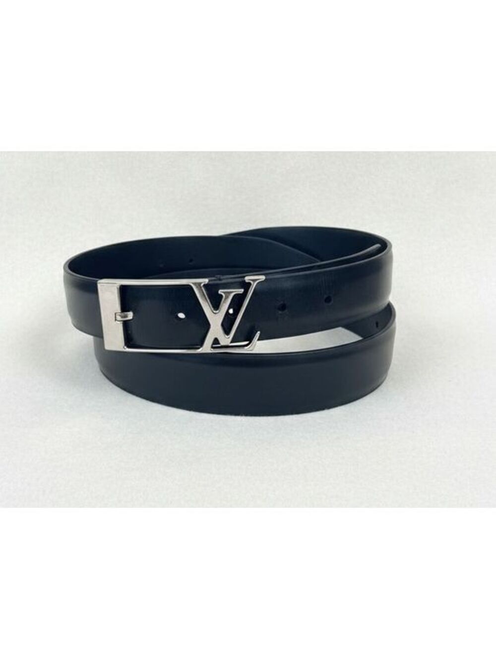 Authentic Louis Vuitton Black Leather Women's LV Logo Buckle Belt
